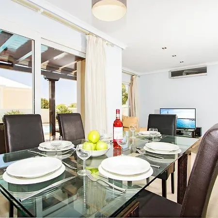 Playa Blanca Sleeps 8 Pool Air Con Wifi Playa Blanca (Lanzarote)