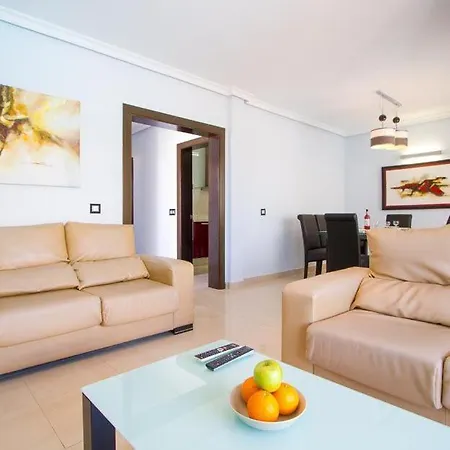 Playa Blanca Sleeps 8 Pool Air Con Wifi Villa Playa Blanca (Lanzarote)